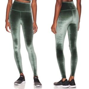 Beyond Yoga Velvet Motion High Waisted Midi Legging in Forest Green XS NWT New